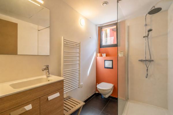 Maison
         7 pièces
        - 220 m² Bien prestige 1 550 000 € *