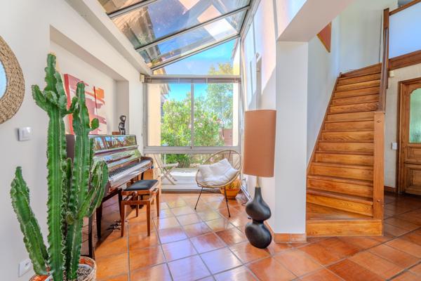 Maison
         7 pièces
        - 220 m² Bien prestige 1 550 000 € *