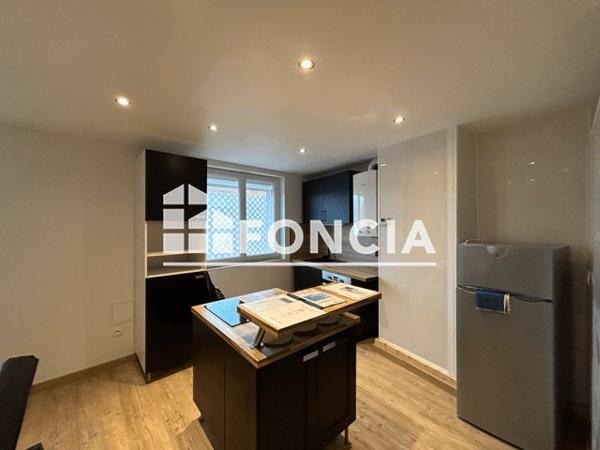 Location Appartement 2 pièces 40.3 m² - 61 RUE FOREST Charleville Mezieres 08000