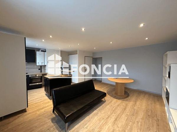 Location Appartement 2 pièces 40.3 m² - 61 RUE FOREST Charleville Mezieres 08000