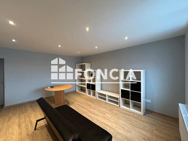 Location Appartement 2 pièces 40.3 m² - 61 RUE FOREST Charleville Mezieres 08000