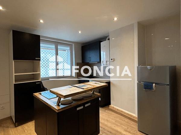 Location Appartement 2 pièces 40.3 m² - 61 RUE FOREST Charleville Mezieres 08000