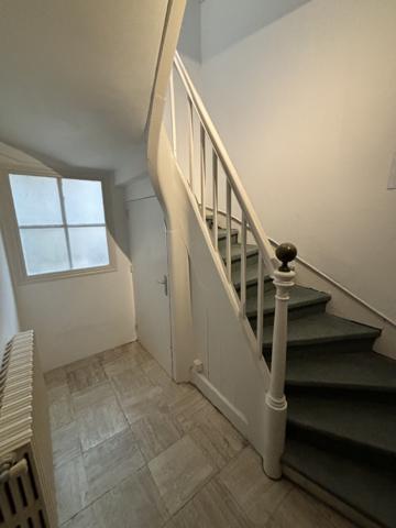 HYPER CENTRE IMMEUBLE MIXTE LOCAL COMMERCIAL ET TRIPLEX F4