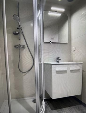 HYPER CENTRE IMMEUBLE MIXTE LOCAL COMMERCIAL ET TRIPLEX F4