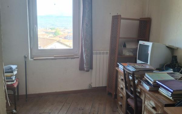 Maison à vendre    2 pièces •  Mazamet