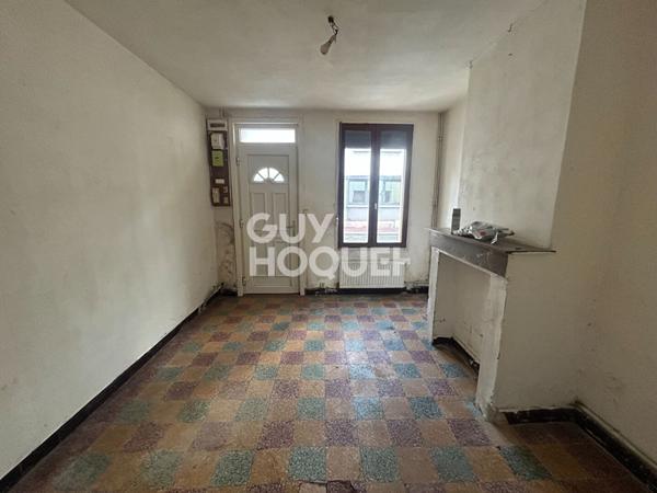 A VENDRE - Maison à rénover - 1 chambre - un bureau - Cour