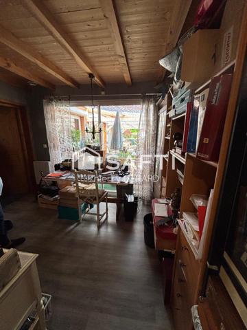 Si votre rêve est une maison en bois et respectueuse de l'environnement alors ,cette maison et faite pour vous !