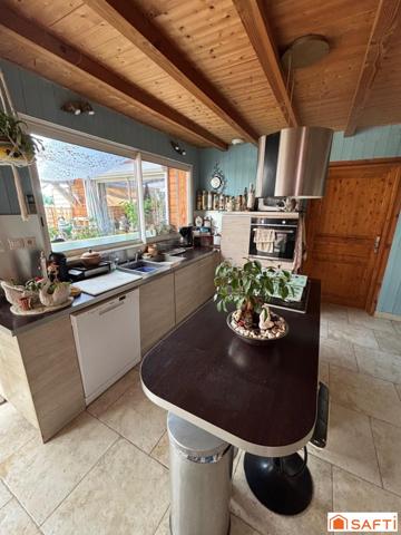 Si votre rêve est une maison en bois et respectueuse de l'environnement alors ,cette maison et faite pour vous !