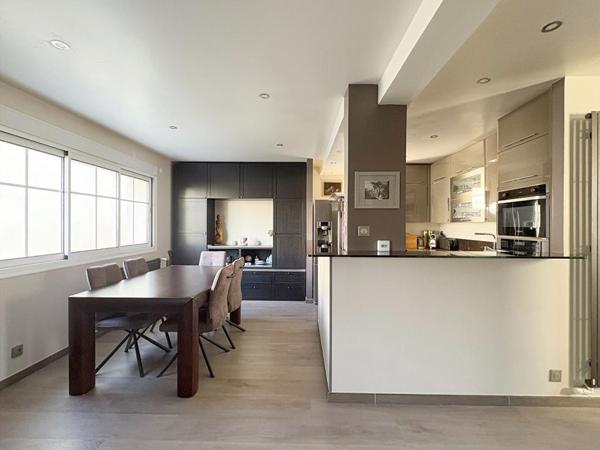 LE PLESSIS ROBINSON - MAISON 5 CHAMBRES, JARDIN, SOUS-SOL TOTAL POMPE A CHALEUR - DPE A