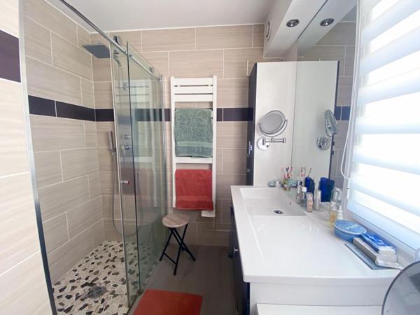 LE PLESSIS ROBINSON - MAISON 5 CHAMBRES, JARDIN, SOUS-SOL TOTAL POMPE A CHALEUR - DPE A