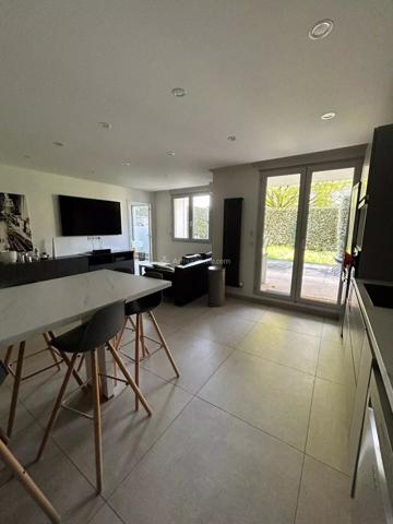 Location Appartement 4 pièces 80 m2 à Sainte-Foy-Lès-Lyon