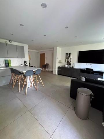 Location Appartement 4 pièces 80 m2 à Sainte-Foy-Lès-Lyon