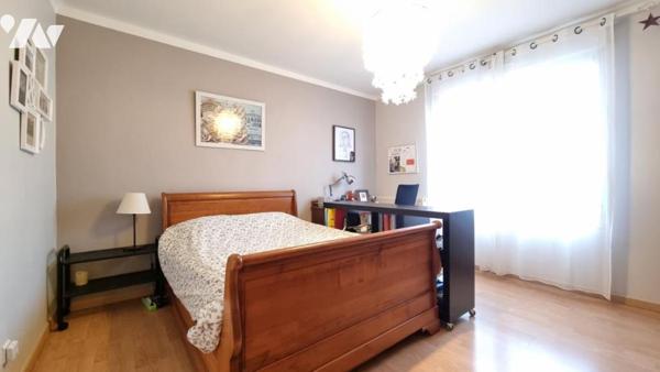 Appartement d'une surface de 112m² avec garage et balcon