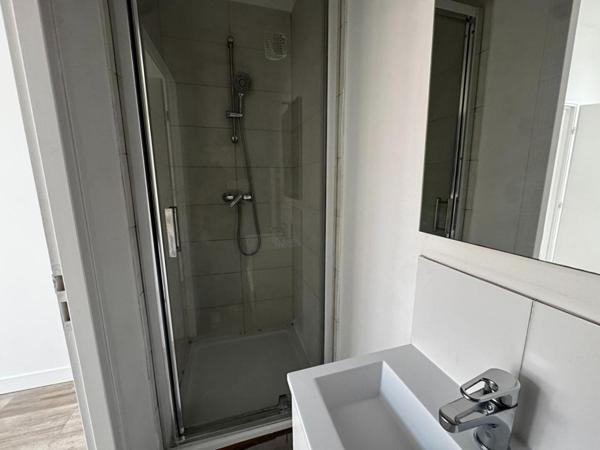 A LOUER : T1 à FACHES THUMESNIL • Rue Ferrer - Faches Thumesnil • 480 € CC • Réf. 1569-2