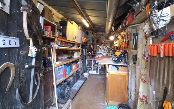 Maison à vendre    2 pièces •  Presles-et-Boves