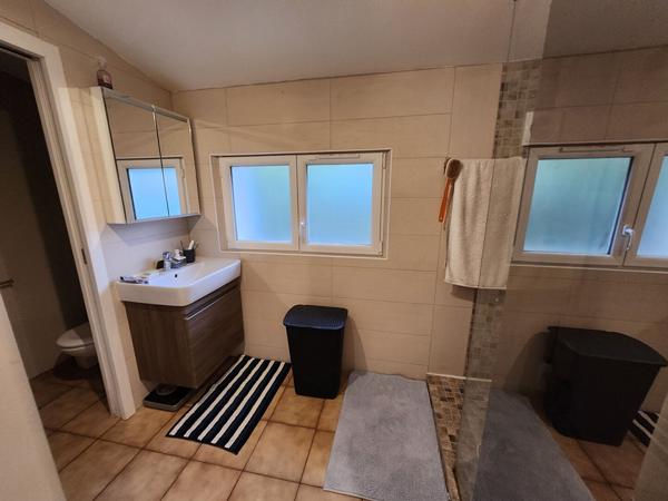 Maison Dourdan - Proche Gare RER C de 128 m2 comprenant un pavillon + un F2 indépendant