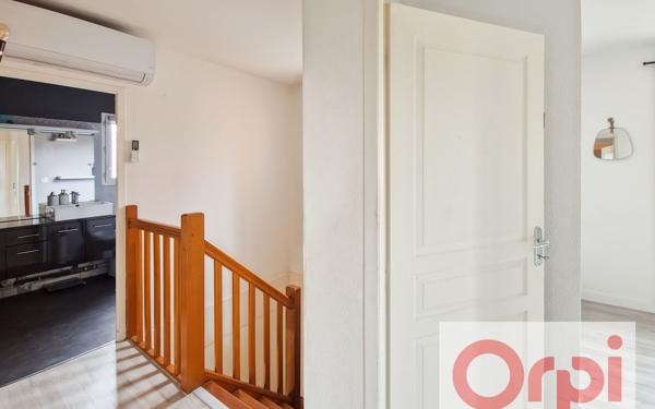 Maison à vendre    4 pièces •  Grenade