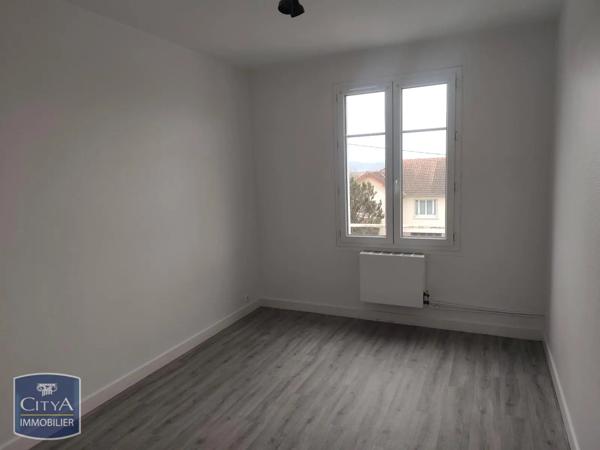 Appartement à louer 4 pièces 76.64m² Guéret (23000)