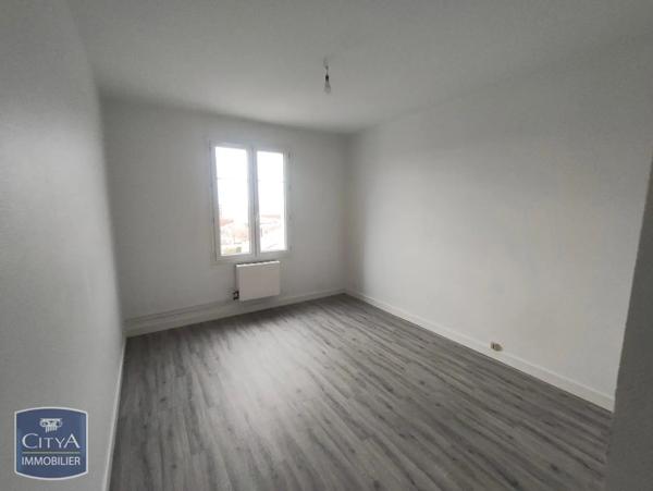 Appartement à louer 4 pièces 76.64m² Guéret (23000)