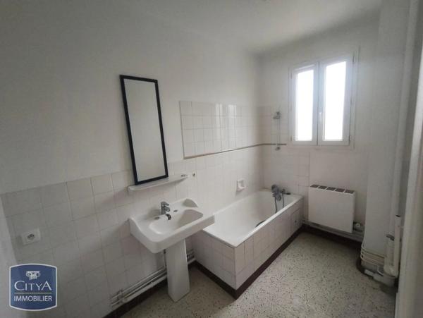 Appartement à louer 4 pièces 76.64m² Guéret (23000)