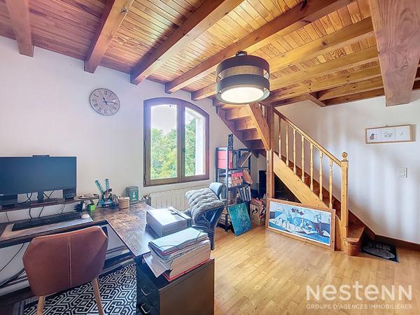 A vendre Maison de 206 m² habitable de plain pied avec piscine, garage et parc arboré