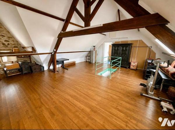 Maison familiale de caractère - 172 m² - À 300 mètres de la plage du Sillon

Située dans un q...