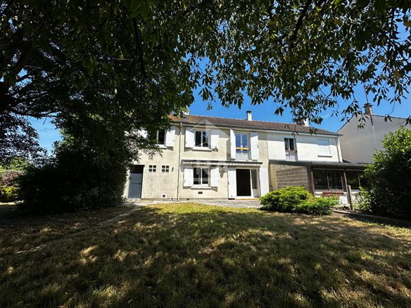 Maison à vendre, de 6 pièces située à Compiègne proche Centre de recherches UTC, Escom, Clinique Saint Côme