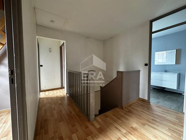 Maison à vendre, de 6 pièces située à Compiègne proche Centre de recherches UTC, Escom, Clinique Saint Côme