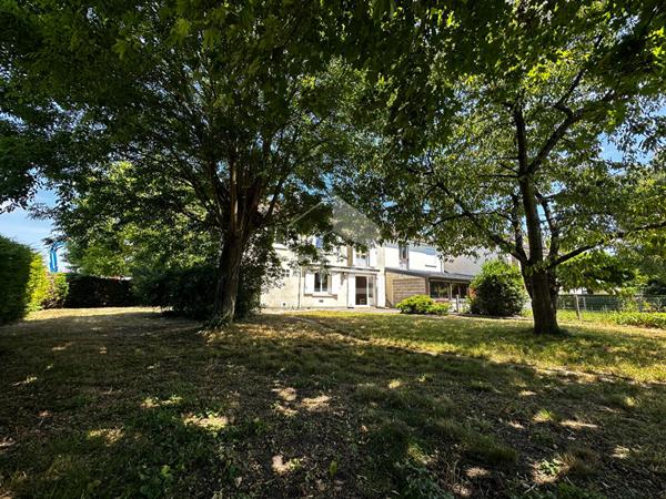 Maison à vendre, de 6 pièces située à Compiègne proche Centre de recherches UTC, Escom, Clinique Saint Côme