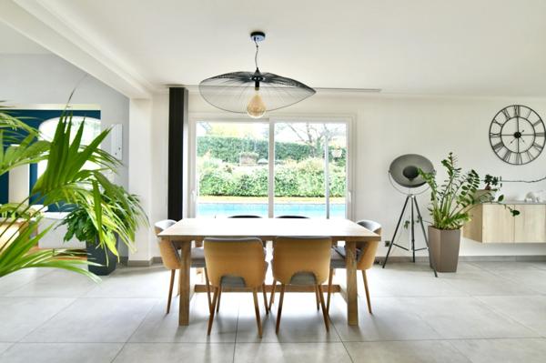 74930 - PER JUSSY - Maison 6 pièces 172 m² - Au calme - Piscine -