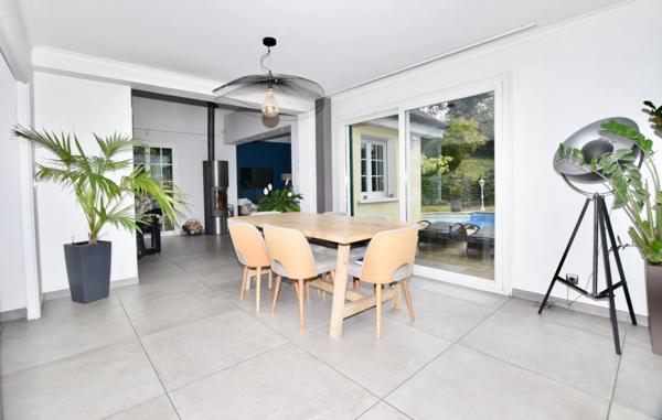 74930 - PER JUSSY - Maison 6 pièces 172 m² - Au calme - Piscine -