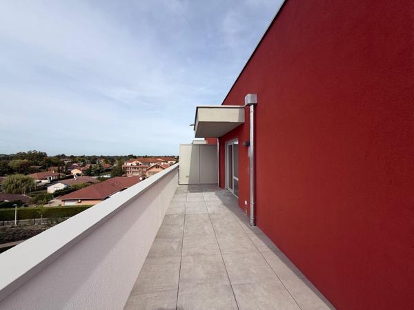PERONNAS T2 neuf avec vaste terrasse et garage