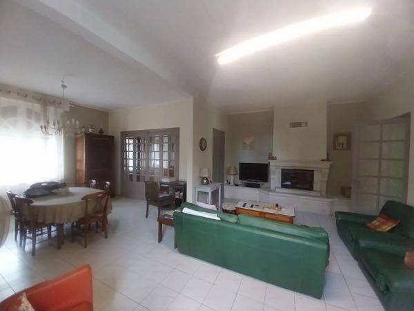 Maison Arcachonnaise 1938 – 150 m² – Terrain 1 250 m² – Centre de Salles