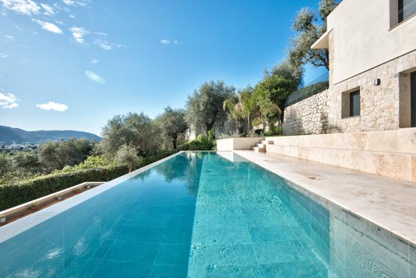 Maison à vendre  7 pièces - 205,47 m2 NICE - 06