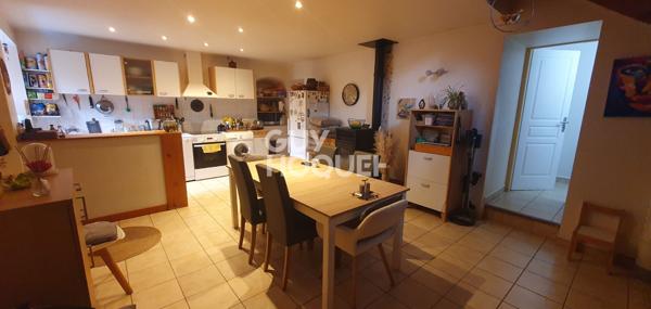 Maison de hameau en pierres de 139m²