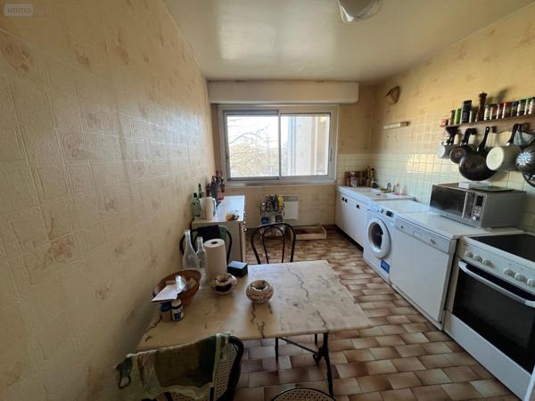 Appartement à vendre à Bourg-en-Bresse dans l'Ain (01000), ref : T4 + GARAGE + PARKINGS