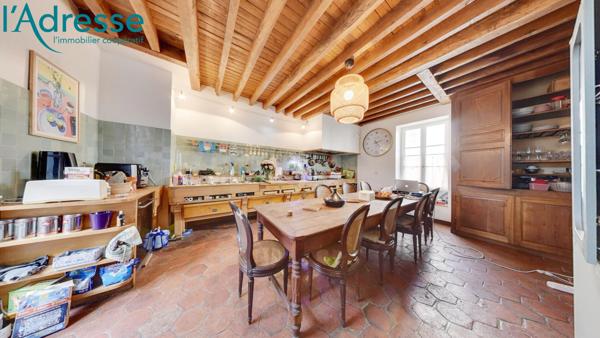 Maison d'exception hyper centre ville 7 pièce(s) 202 m2