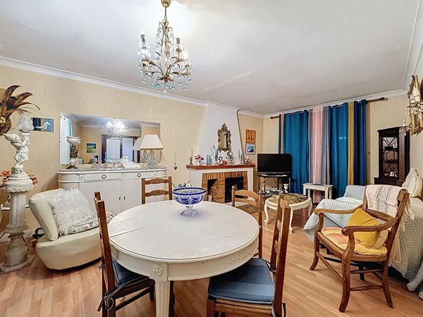 Local commercial + Appartement 5 pièces à vendre à Saint Xandre !