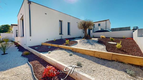 VILLA D'ARCHITECTE 175 M2 - PISCINE - VUE MONTAGNE NOIRE - GARAGE