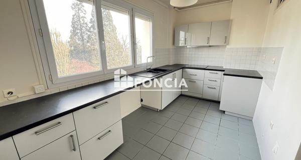 Location Appartement 3 pièces 87.84 m² - Châtenay-malabry 92290