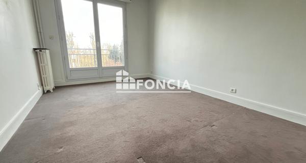 Location Appartement 3 pièces 87.84 m² - Châtenay-malabry 92290