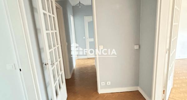 Location Appartement 3 pièces 87.84 m² - Châtenay-malabry 92290