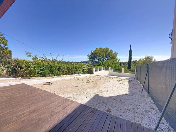 Charmant studio à Vendre à La Seyne sur Mer Quartier La Donicarde