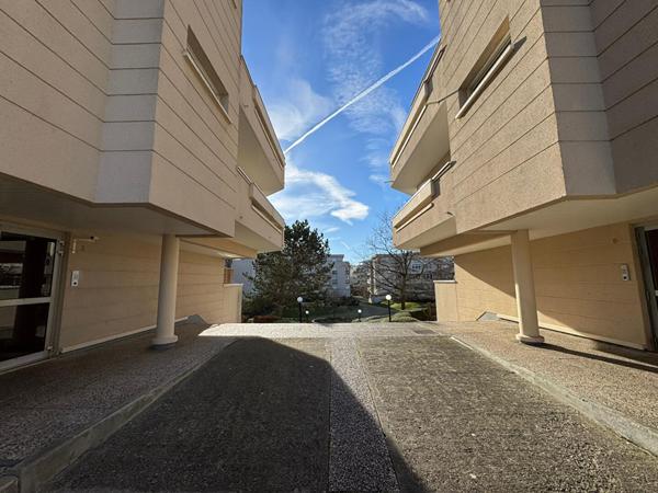 Appartement 3 pièces en duplex proche centre ville ( 91000 ) 