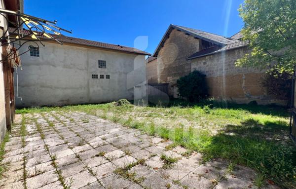 Au coeur de la commune de Saint Hilaire de La Côte