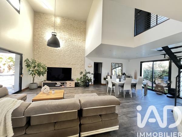 Maison à vendre 7 pièces 187 m² Saint-Jean-d'Illac