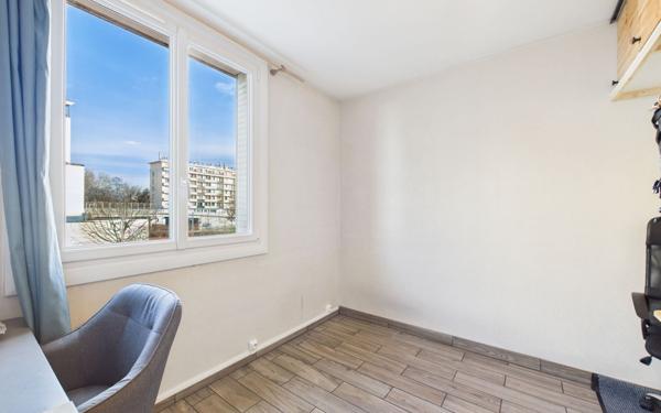 Appartement à vendre    3 pièces •  Grenoble