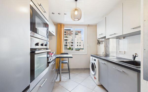 Appartement à vendre    3 pièces •  Grenoble