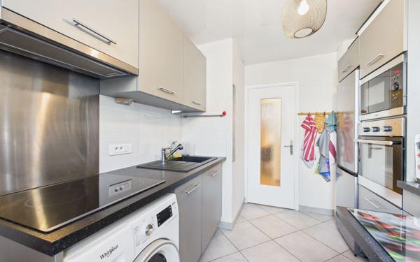 Appartement à vendre    3 pièces •  Grenoble