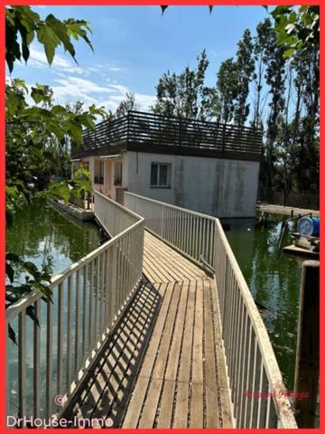 Bien immobilier à vendre 5 pièces de 320 m²
